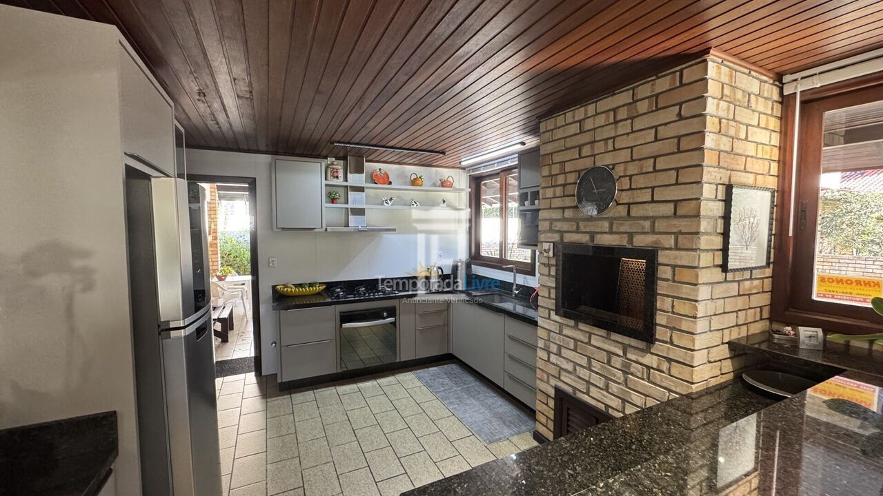 Casa para alquiler de vacaciones em Florianopolis (Jurerê Internacional)