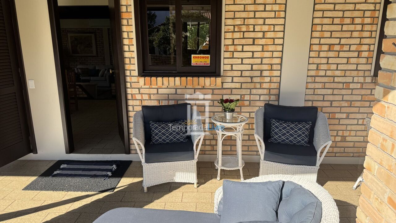 Casa para alquiler de vacaciones em Florianopolis (Jurerê Internacional)
