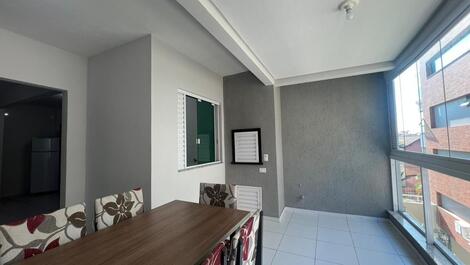 Apartamento 3 dormitórios a 50m da praia