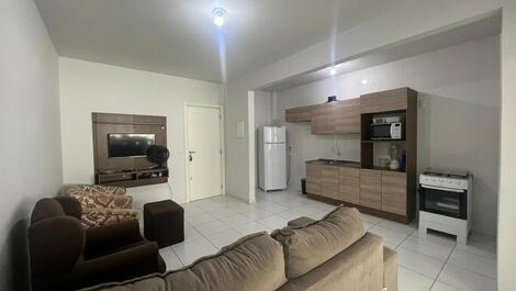 Apartamento 3 dormitórios a 50m da praia