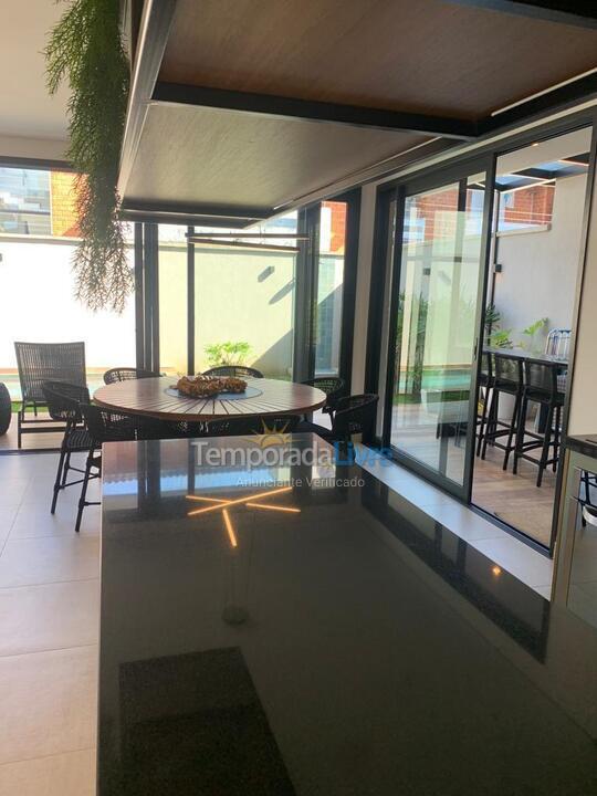 Casa para aluguel de temporada em São Sebastião (Juquehy)