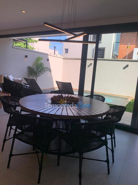 Casa para aluguel de temporada em São Sebastião (Juquehy)