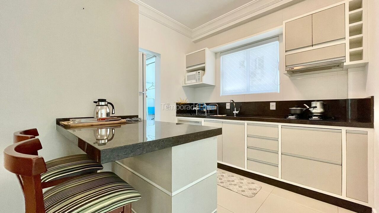 Apartment for vacation rental in Itapema (Meia Praia)