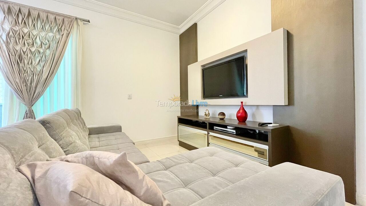 Apartment for vacation rental in Itapema (Meia Praia)