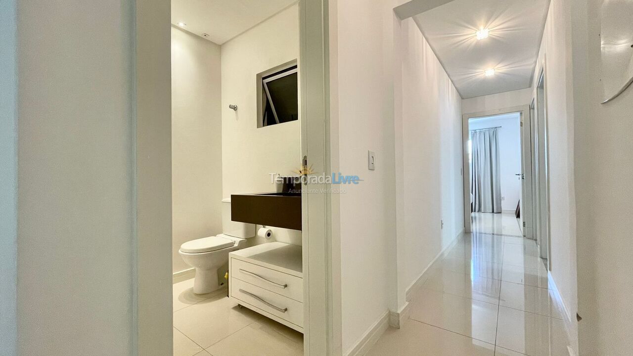 Apartment for vacation rental in Itapema (Meia Praia)