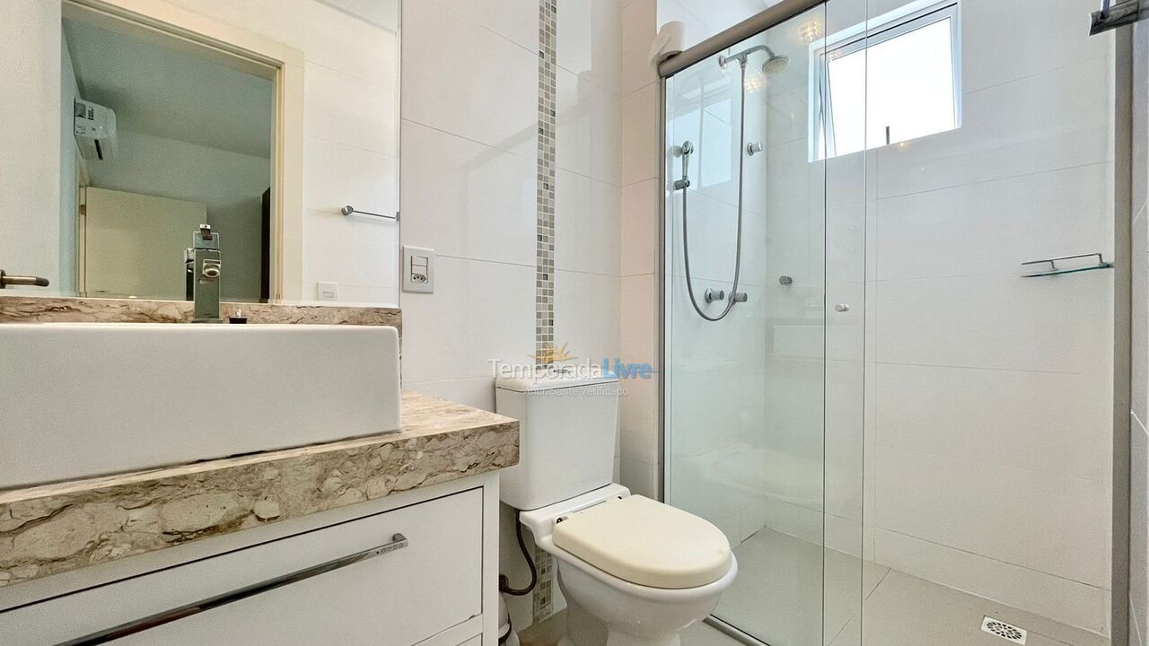 Apartment for vacation rental in Itapema (Meia Praia)