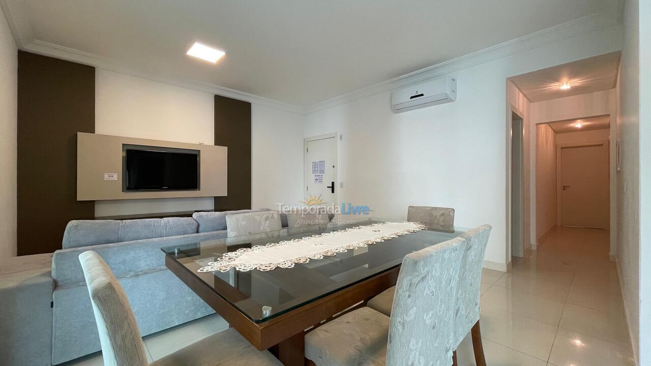 Apartment for vacation rental in Itapema (Meia Praia)