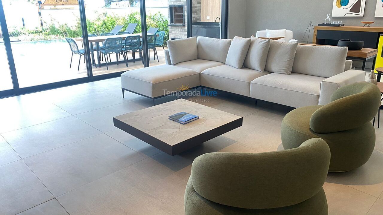 Casa para aluguel de temporada em São Sebastião (Maresias)