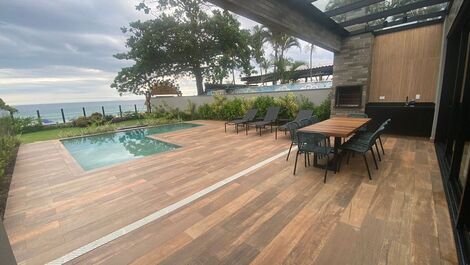 CASA PE NA AREIA NA PRAIA DE JUQUEHY PARA REVEILLON