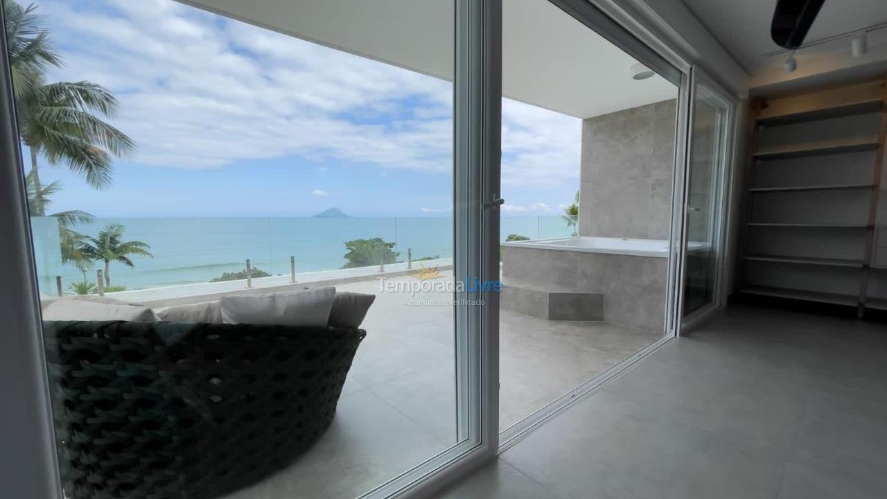 Casa para aluguel de temporada em São Sebastião (Praia da Baleia)