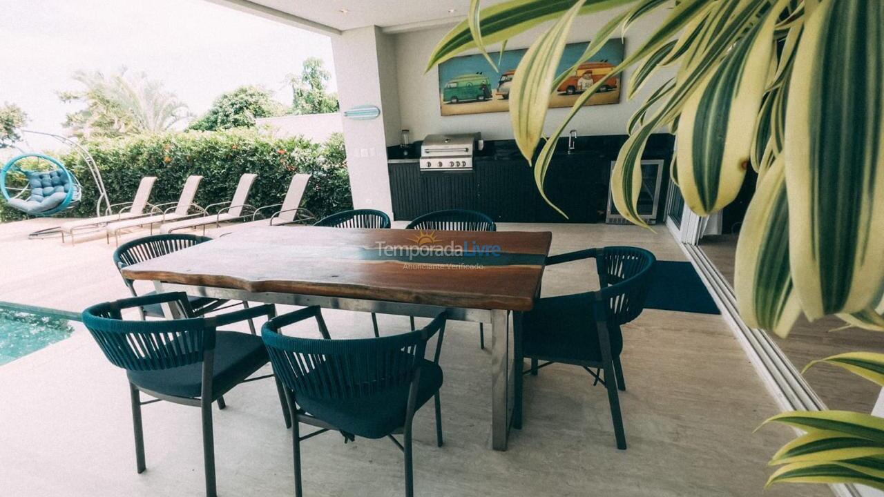 Casa para aluguel de temporada em São Sebastião (Praia da Baleia)