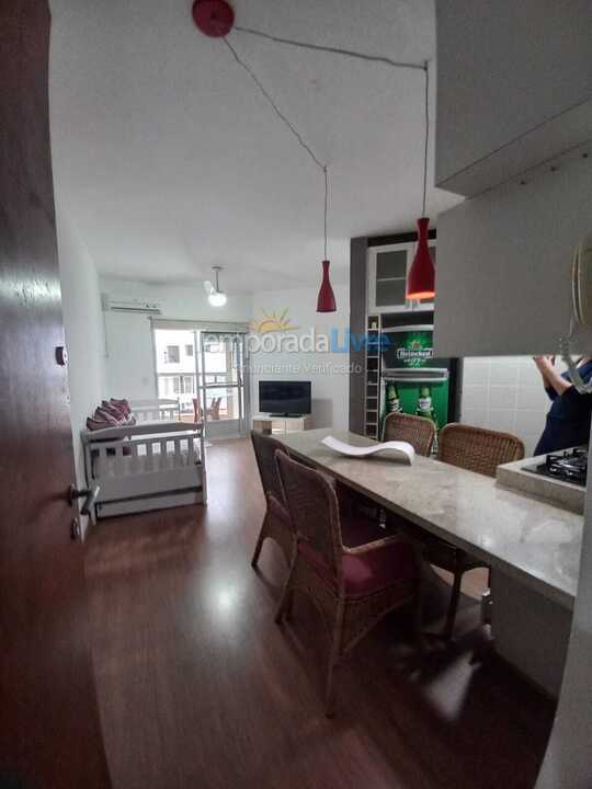 Apartamento para aluguel de temporada em Florianopolis (Praia dos Ingleses)