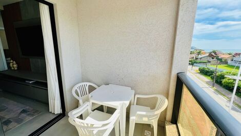 Lindo Apartamento 2 suítes a 120mts Praia Mariscal com Piscina( Novo)