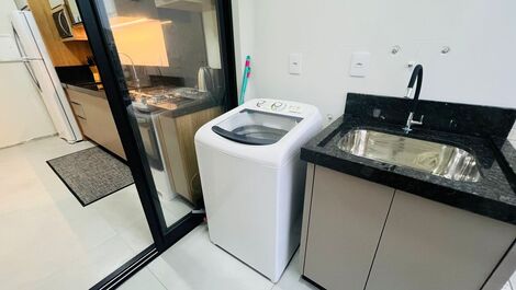 Lindo Apartamento 2 suítes a 120mts Praia Mariscal com Piscina( Novo)