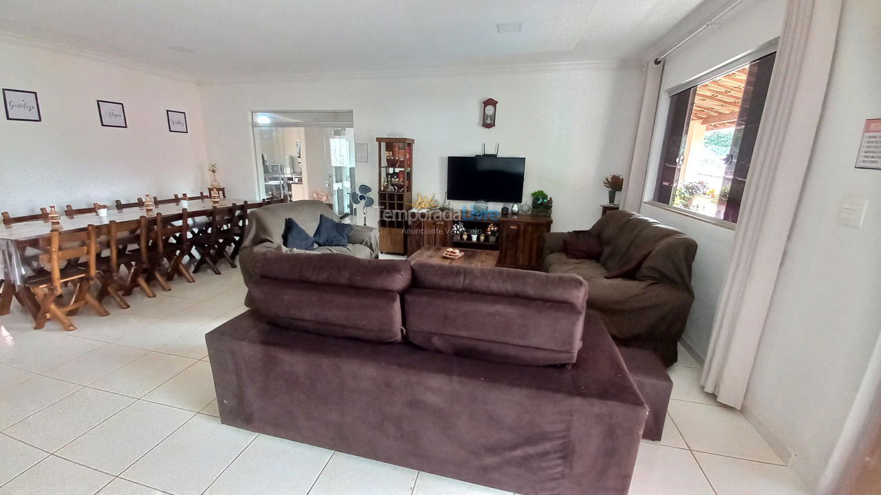 Casa para alquiler de vacaciones em Matias Barbosa (Pitangueiras)
