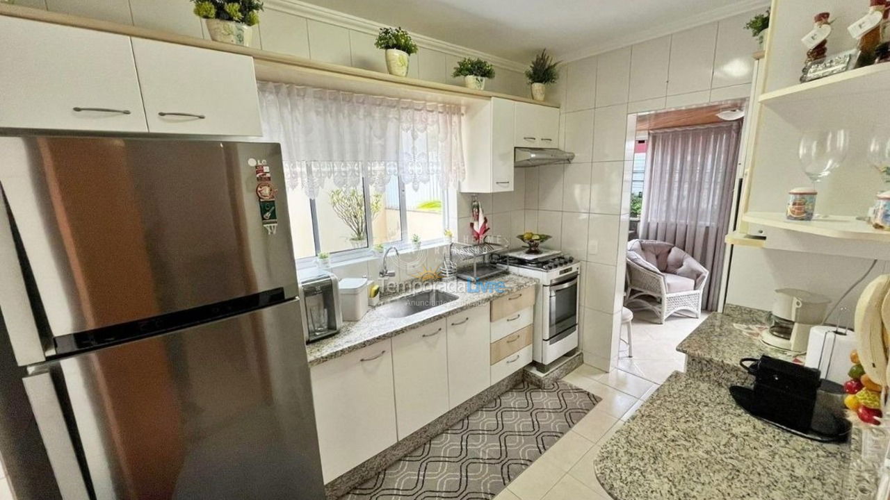 Apartamento para aluguel de temporada em Balneário Camboriú (Praia Central)