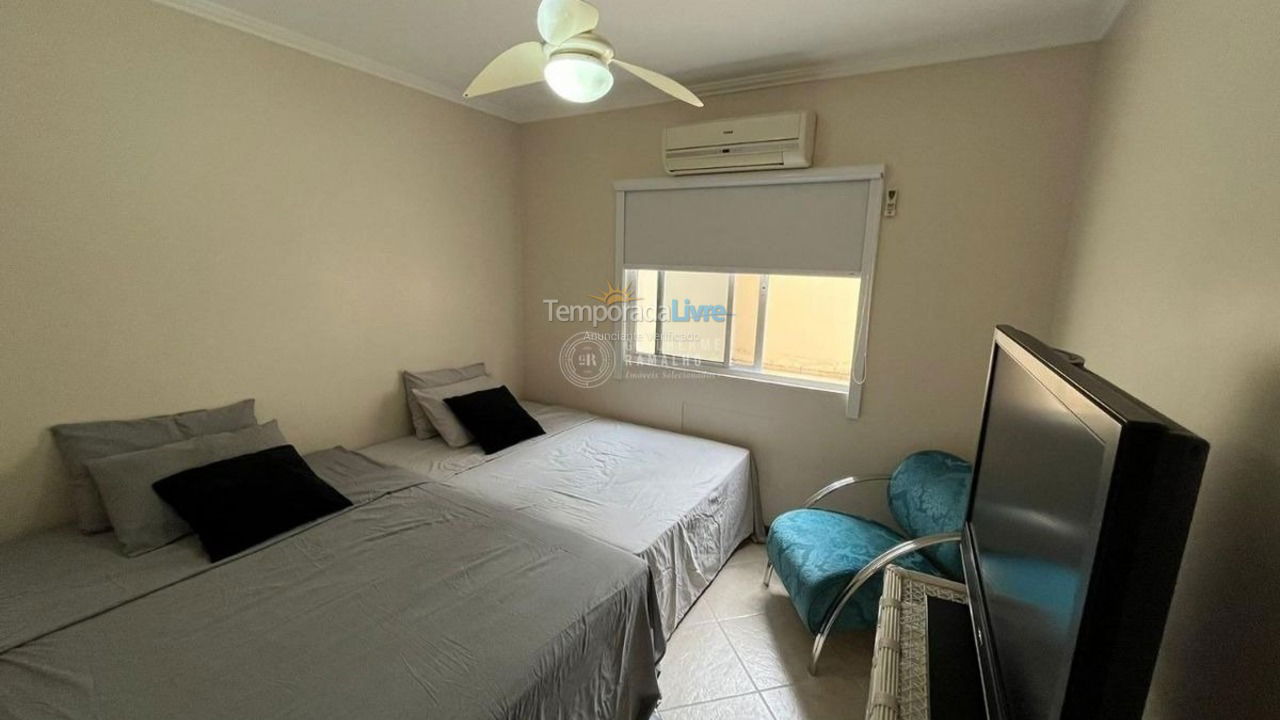 Apartamento para aluguel de temporada em Balneário Camboriú (Praia Central)