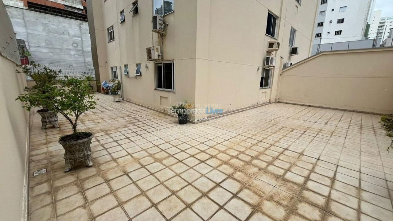 Apartamento para aluguel de temporada em Balneário Camboriú (Praia Central)