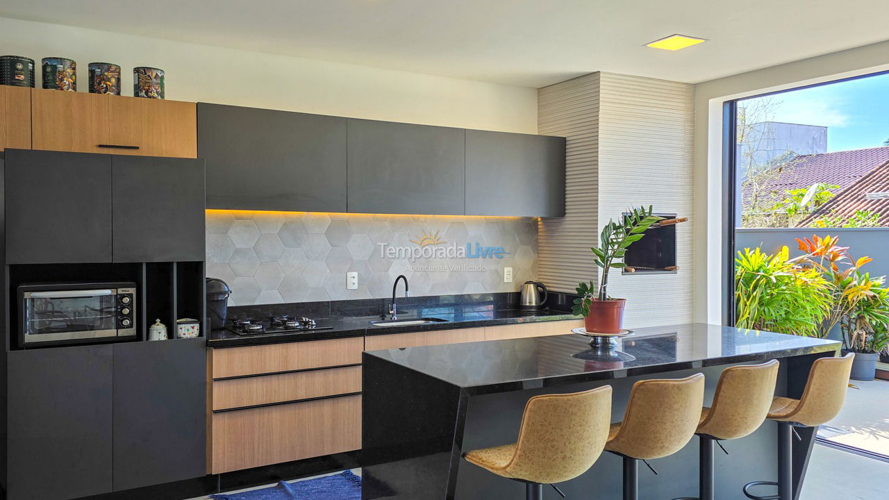 House for vacation rental in São Francisco do Sul (Itaguaçu)