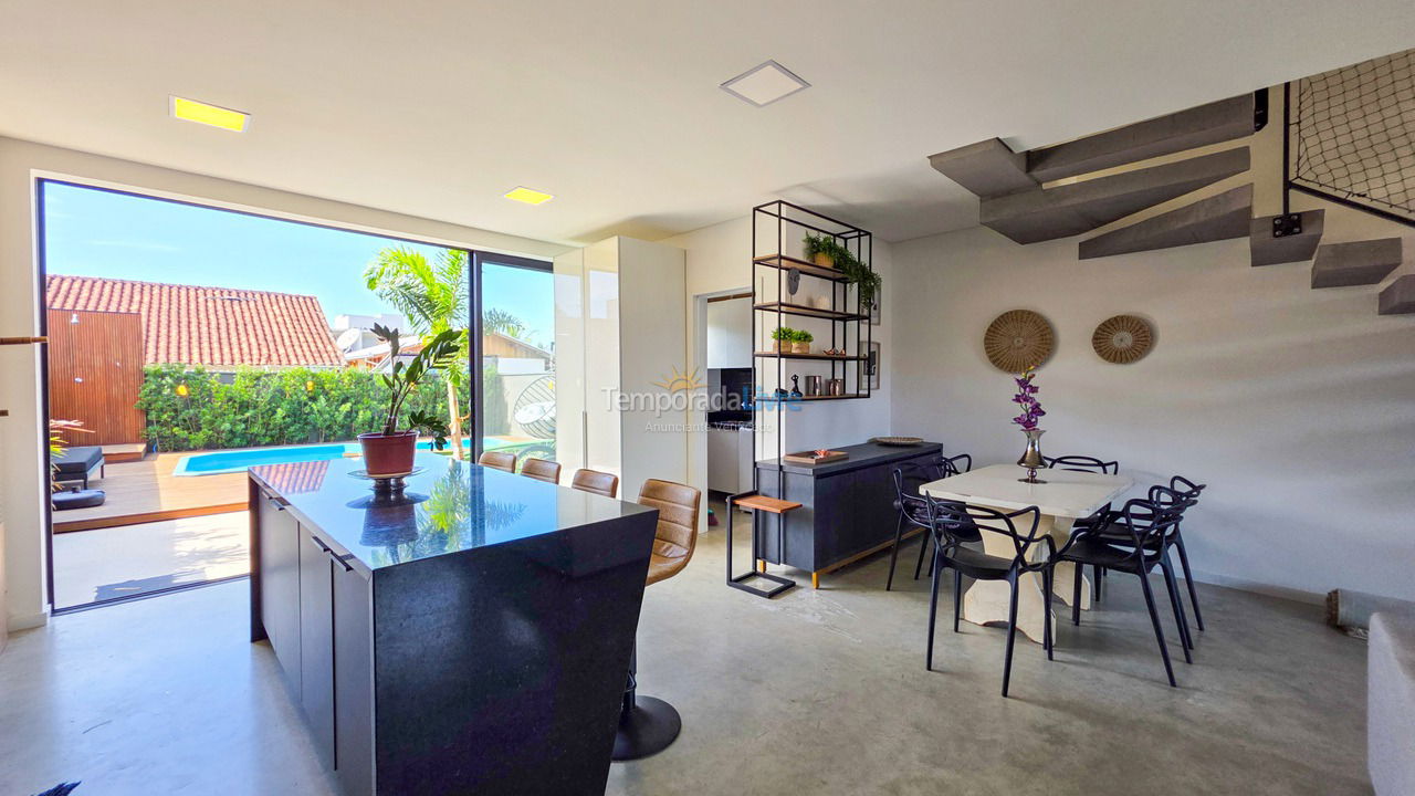 House for vacation rental in São Francisco do Sul (Itaguaçu)