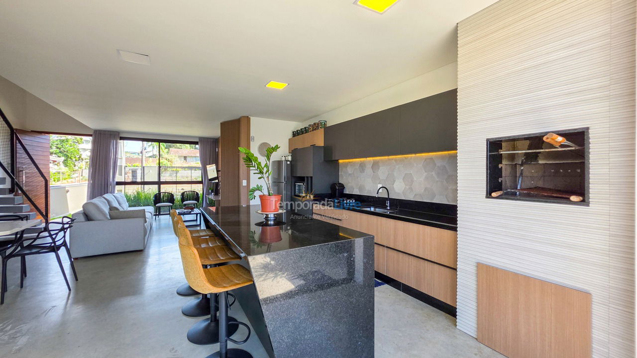 House for vacation rental in São Francisco do Sul (Itaguaçu)