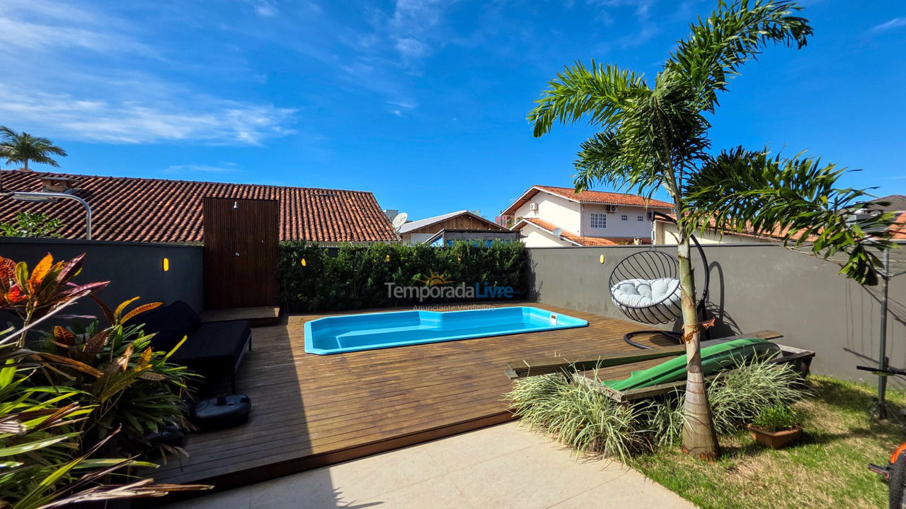 House for vacation rental in São Francisco do Sul (Itaguaçu)