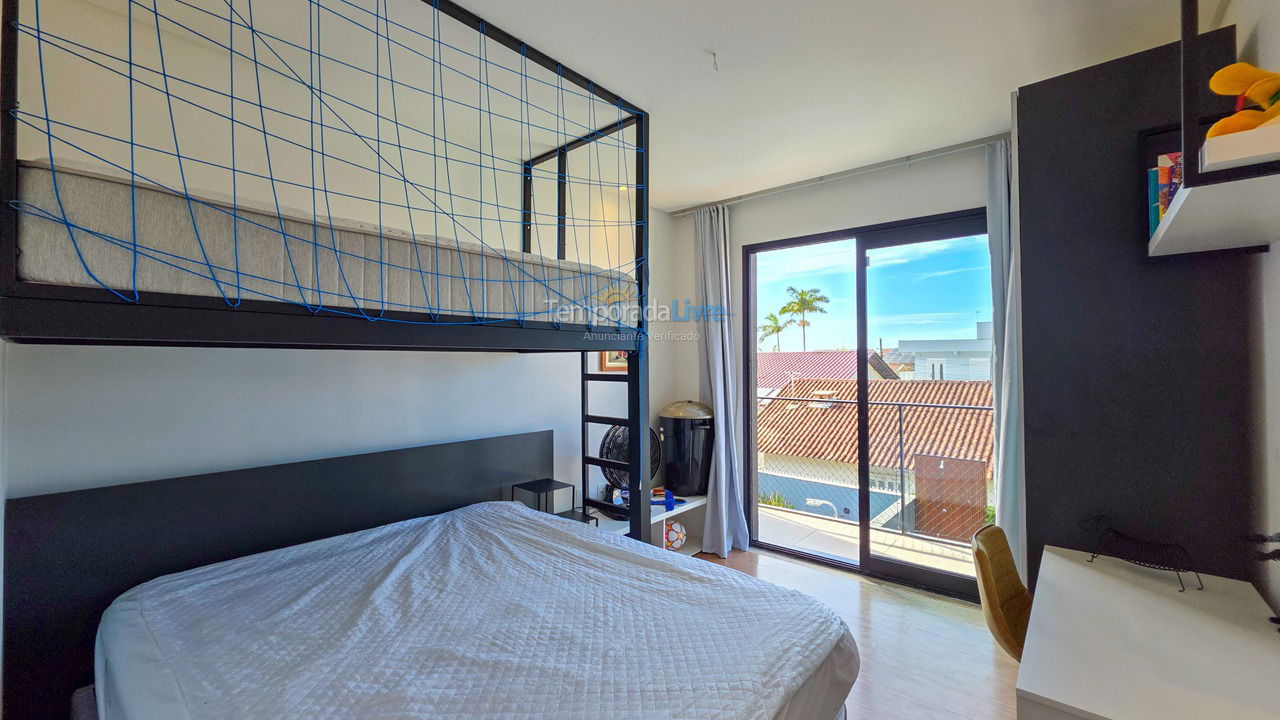 House for vacation rental in São Francisco do Sul (Itaguaçu)