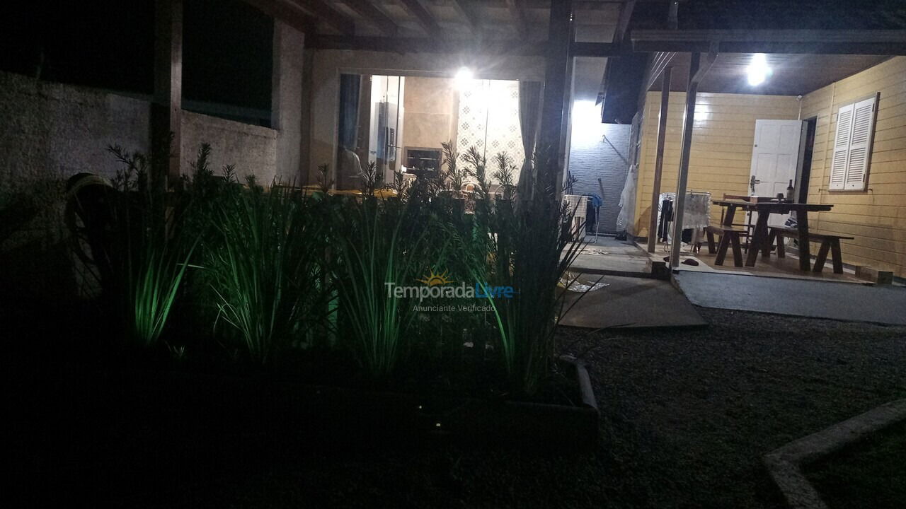 Casa para alquiler de vacaciones em Palhoça (Pinheira Mar Aberto)