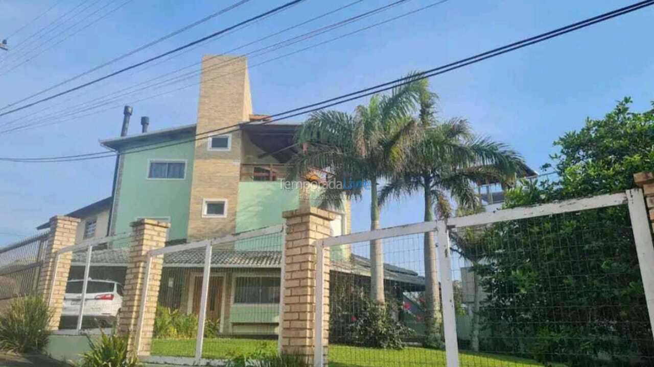 Casa para aluguel de temporada em Florianopolis (Praia dos Ingleses)