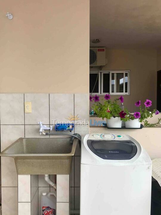 Apartamento para aluguel de temporada em Itapoá (Barra do Saí)