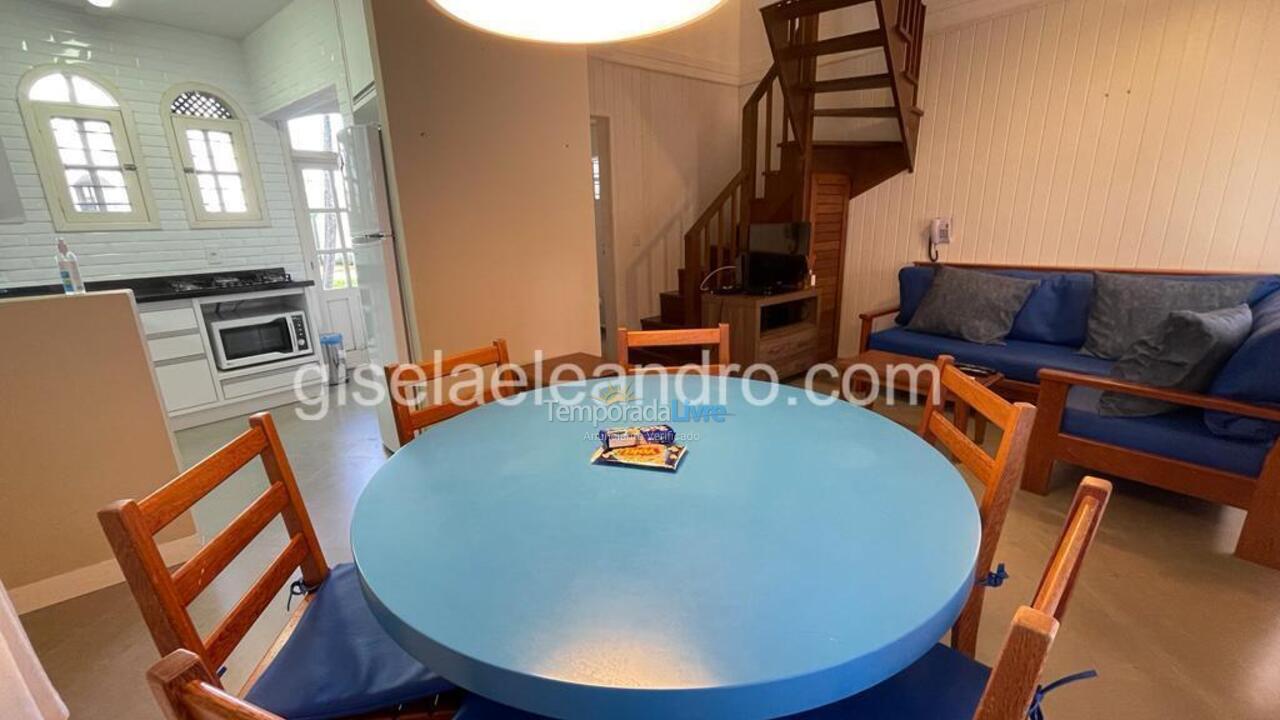Apartamento para aluguel de temporada em Florianópolis (Cachoeira)