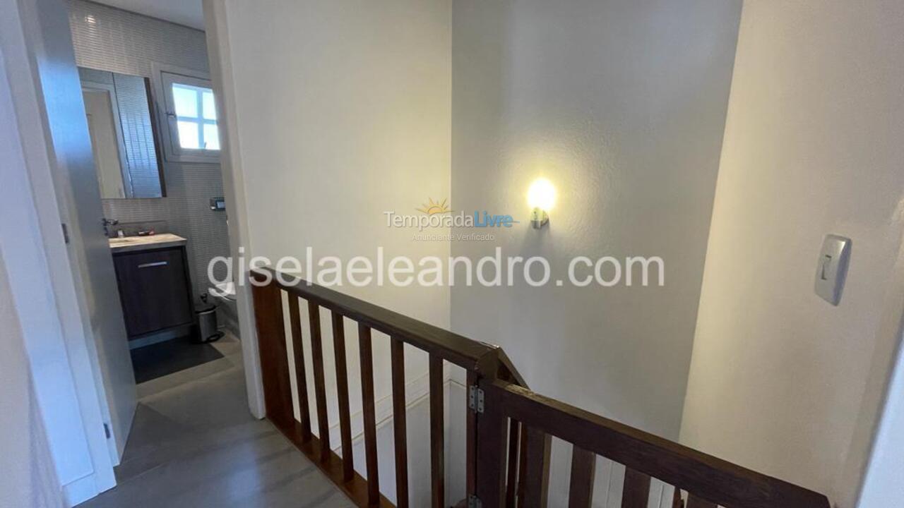 Apartamento para aluguel de temporada em Florianópolis (Cachoeira)