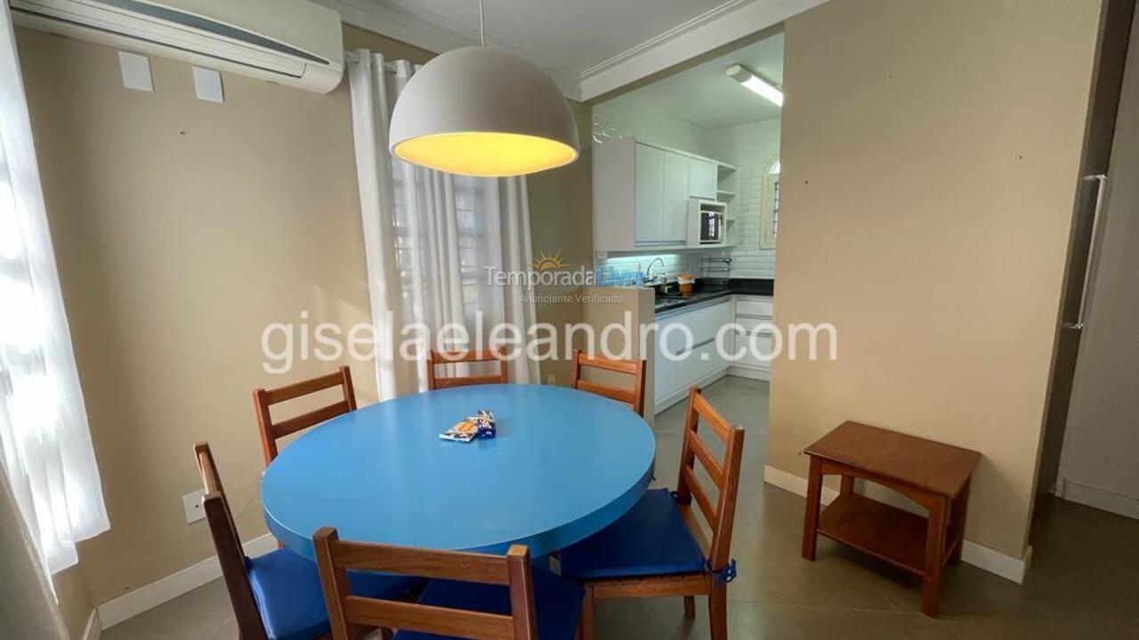 Apartamento para aluguel de temporada em Florianópolis (Cachoeira)