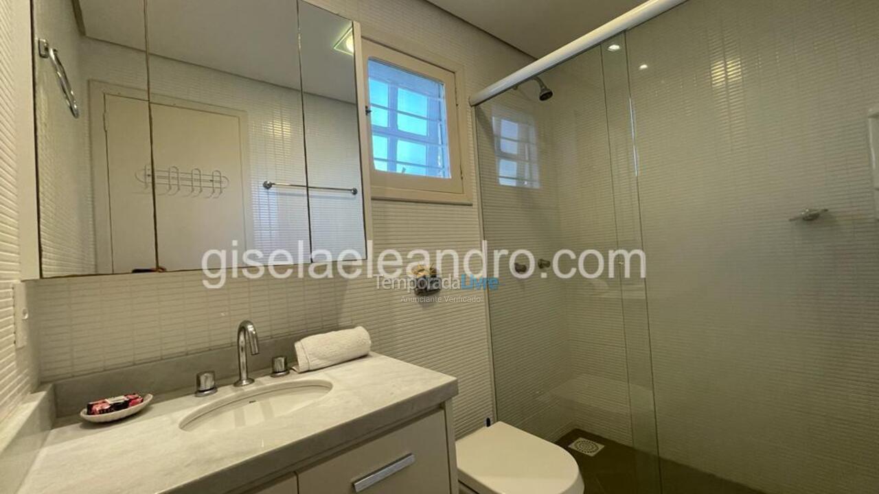Apartamento para aluguel de temporada em Florianópolis (Cachoeira)