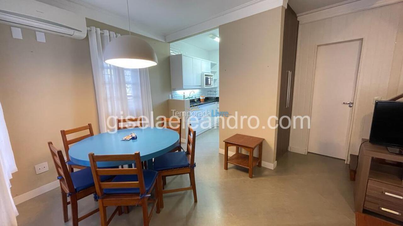 Apartamento para aluguel de temporada em Florianópolis (Cachoeira)