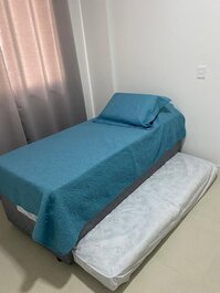 Apto 2 Quartos em Canto Grande
