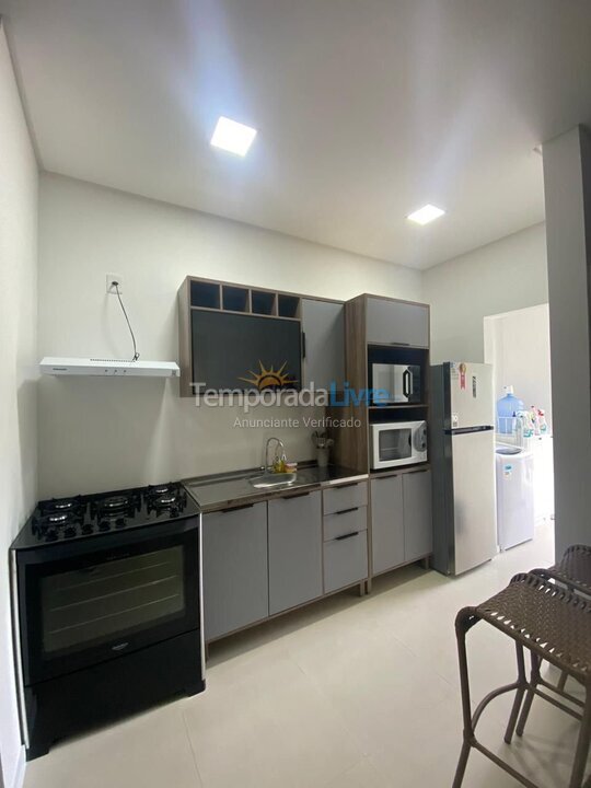 Apartamento para aluguel de temporada em Bombinhas (Canto Grande)