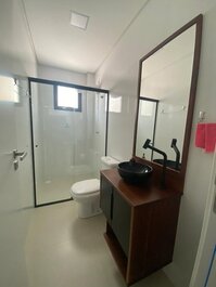 Apto 2 Quartos em Canto Grande