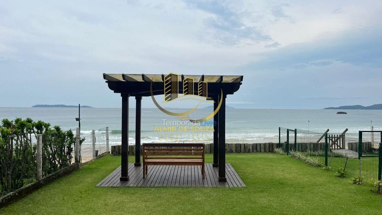 Casa para alquiler de vacaciones em Bombinhas (Ilhas)