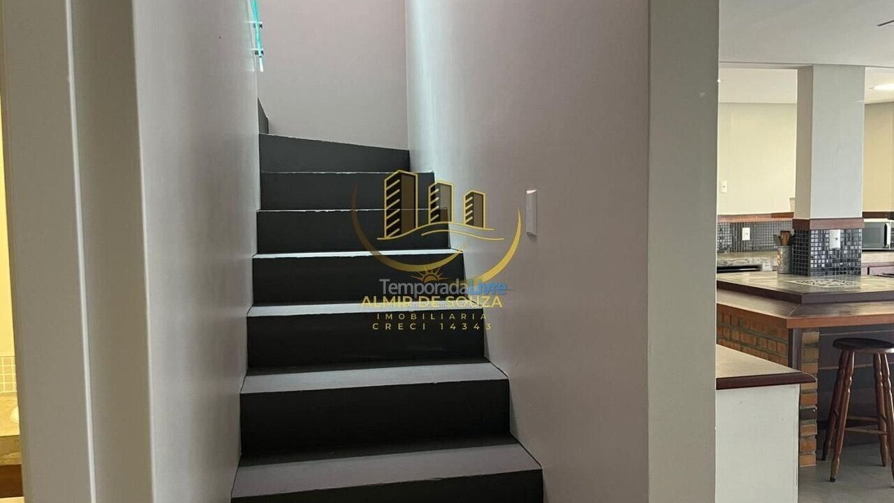 Casa para alquiler de vacaciones em Bombinhas (Ilhas)
