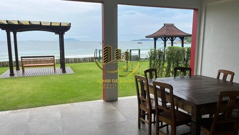 Casa en islas - Primera línea de mar