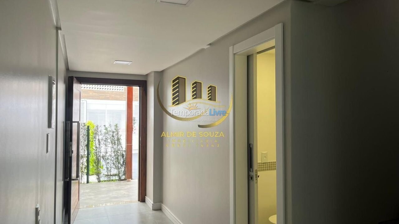 Casa para alquiler de vacaciones em Bombinhas (Ilhas)