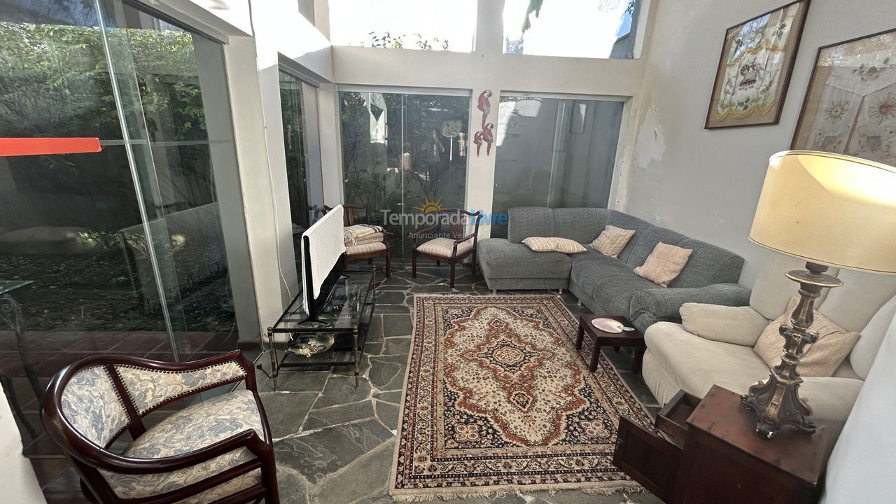 Casa para aluguel de temporada em Guarujá (Praia do Pernambuco)