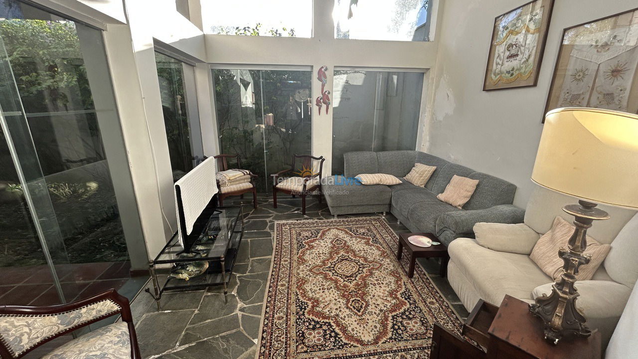 Casa para aluguel de temporada em Guarujá (Praia do Pernambuco)