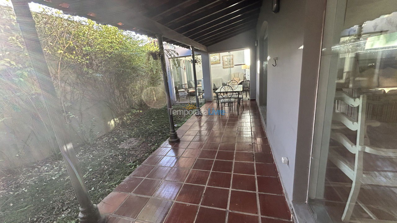 Casa para aluguel de temporada em Guarujá (Praia do Pernambuco)