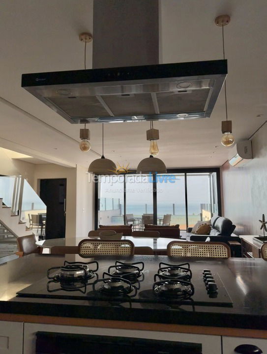 Casa para aluguel de temporada em São Sebastião (Maresias)