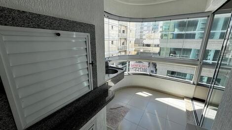 Pertinho da praia, bem mobiliado 1 suíte + 2 demi