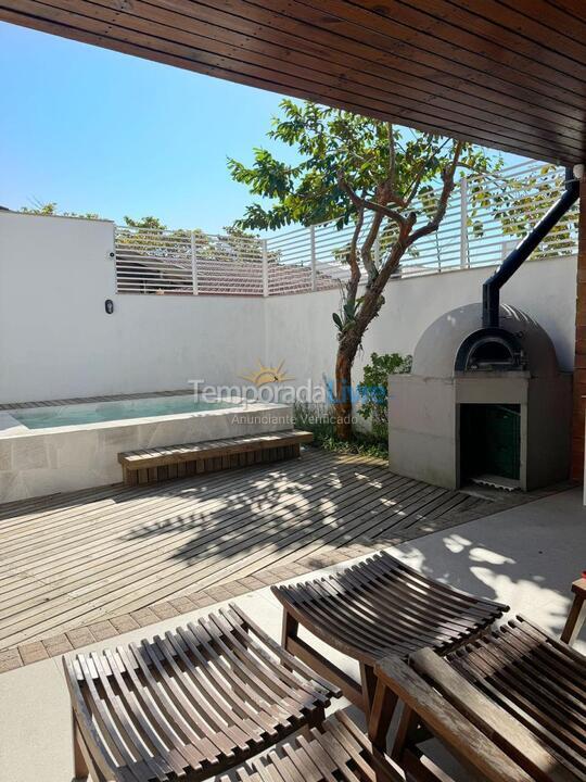 Casa para aluguel de temporada em Bombinhas (Mariscal)