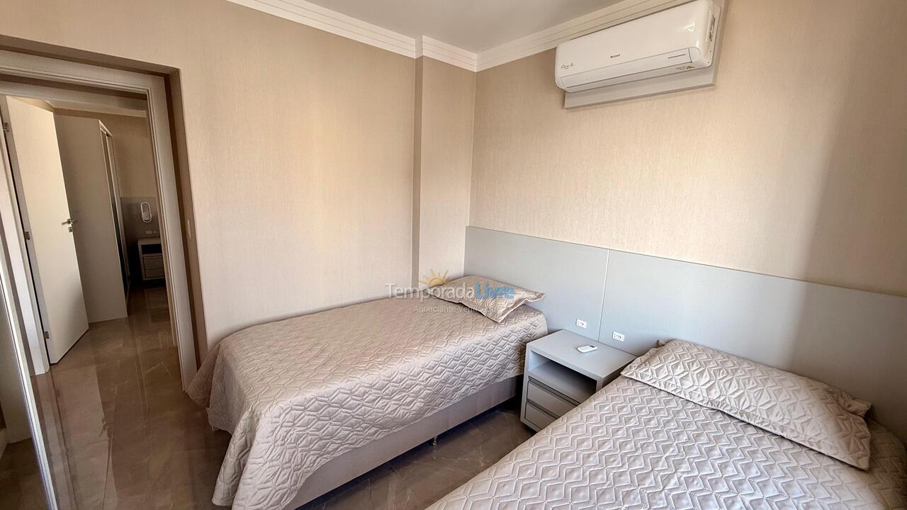 Apartamento para aluguel de temporada em Balneário Camboriú (Centro)