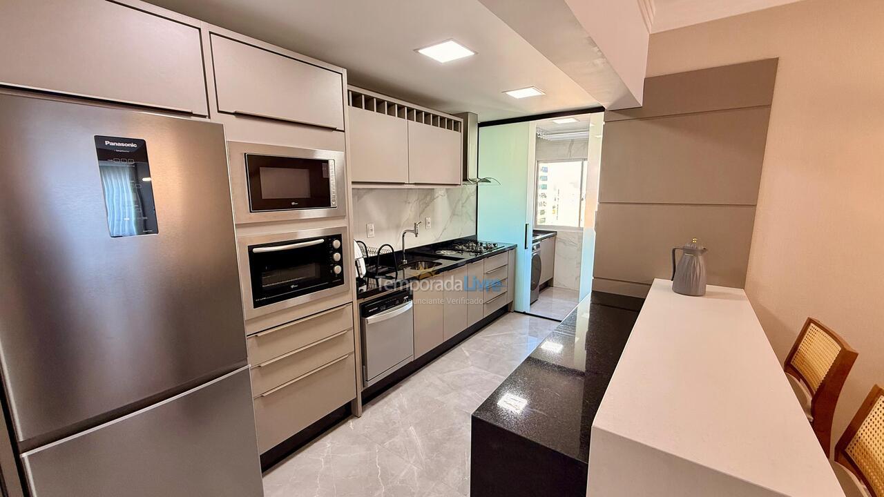 Apartamento para aluguel de temporada em Balneário Camboriú (Centro)